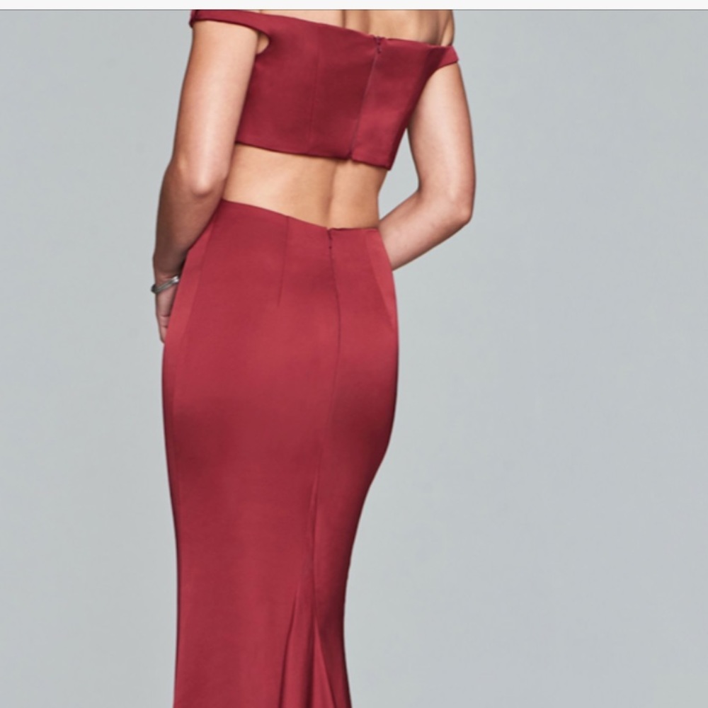 New Faviana glamour wine off the shoulder gown sz 4